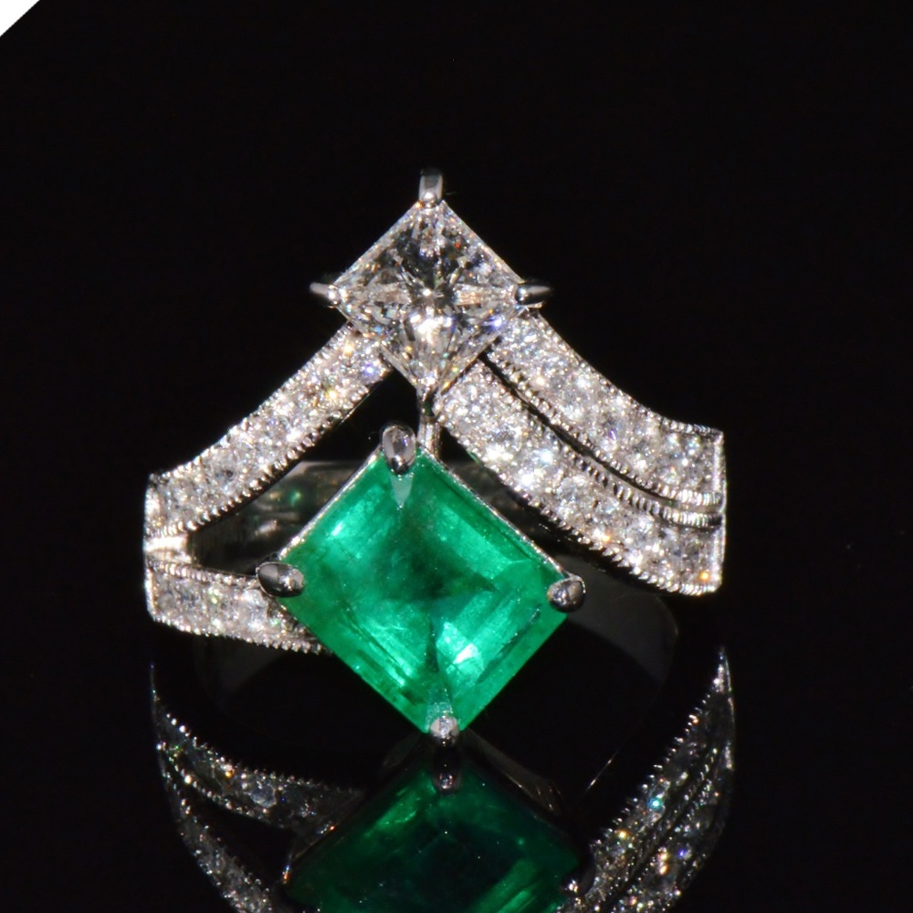 GIA CERTIFIED NATURAL 4.87CTS VS F DIAMOND EMERALD 18K GOLD TOI ET MOI RING